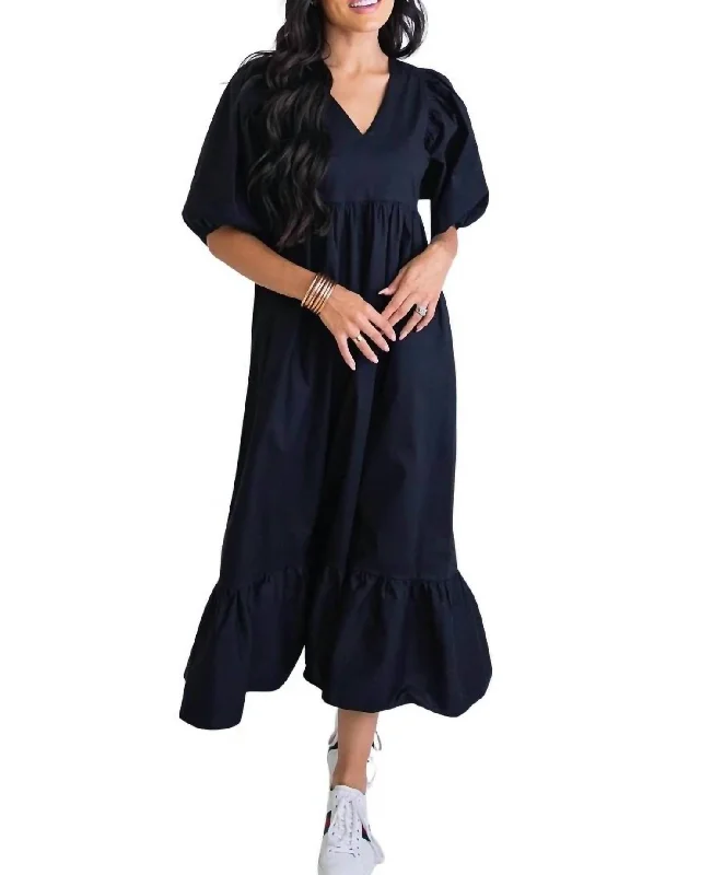 SOLID POPLIN V-NECK MAXI DRESS in Black