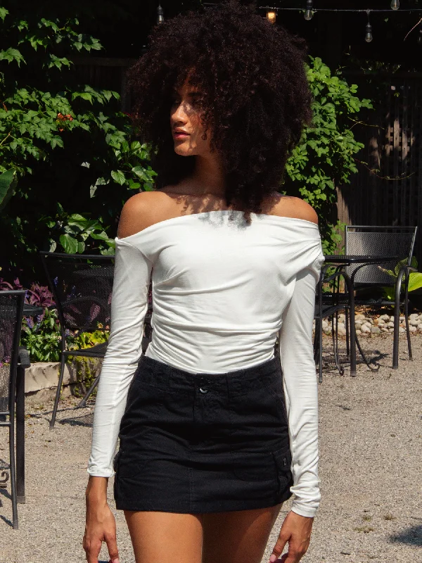 PRINCESS POLLY MARIANNE OFF-THE-SHOULDER LONG SLEEVE TEE Zippered Front Buttoned Front Snap Front PRINCESS POLLY MARIANNE OFF-THE-SHOULDER LONG SLEEVE TEE Zippered Front Buttoned Front Snap Front