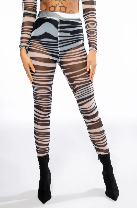 SET YOU STRAIGHT MESH LEGGING