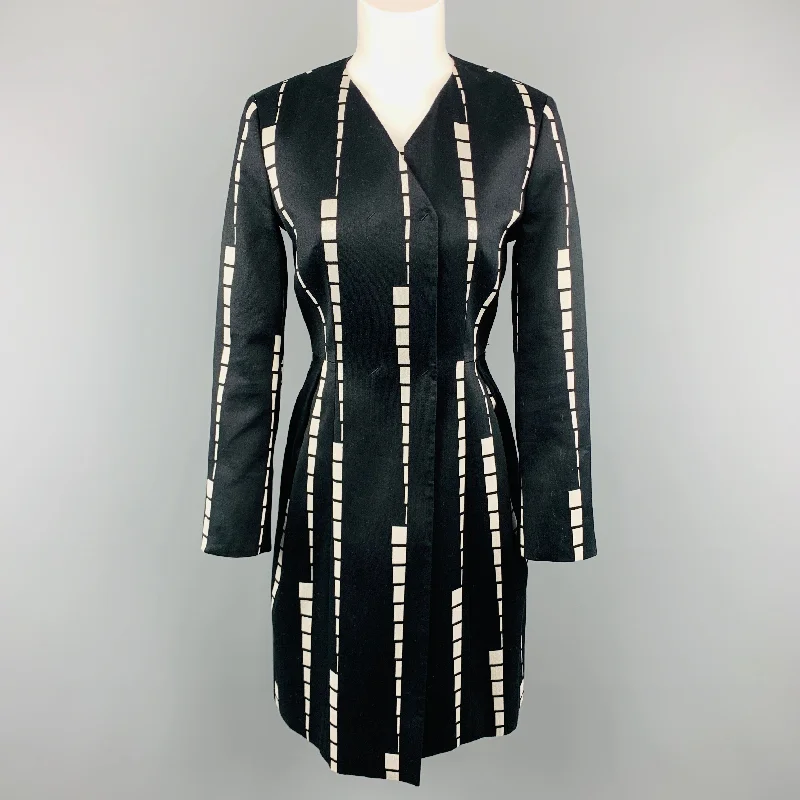 ETRO Size 6 Black & White Geometric Stripe V Neck PLeat Skirt Coat corduroy skirt durable ETRO Size 6 Black & White Geometric Stripe V Neck PLeat Skirt Coat corduroy skirt durable