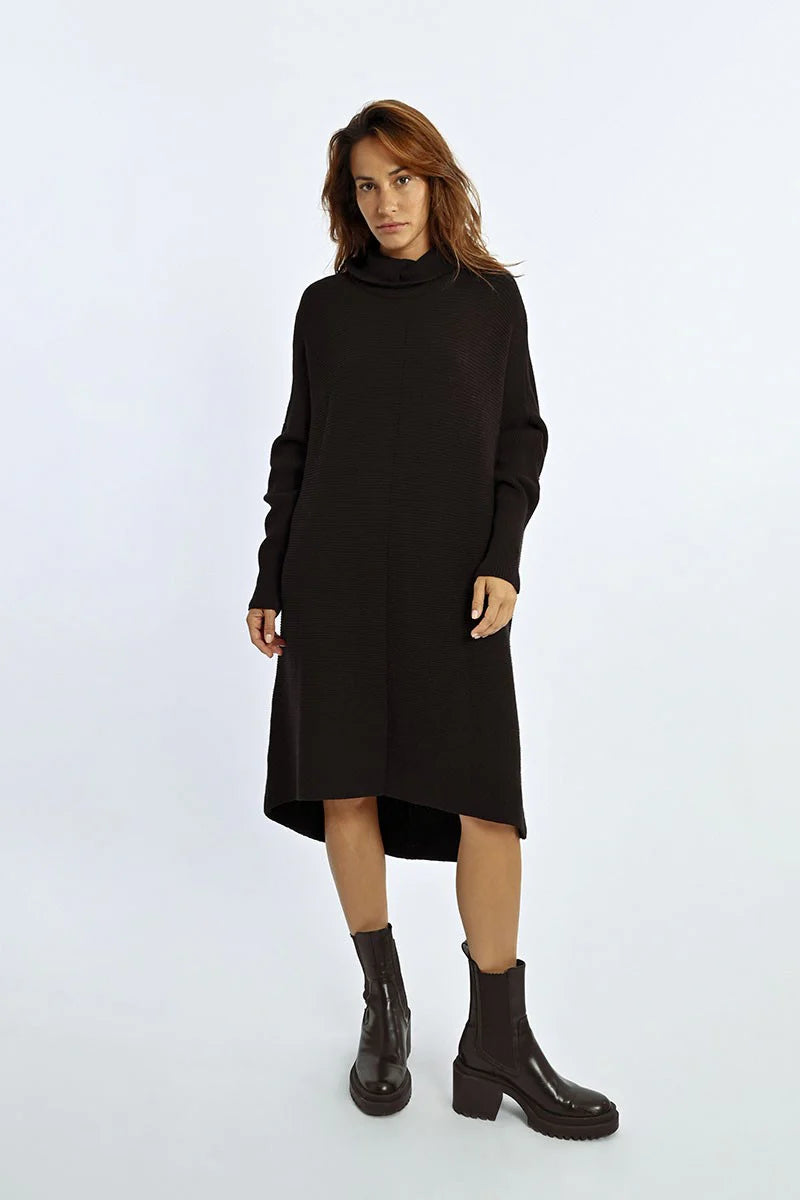 TURTLENECK SWEATER DRESS (Black)